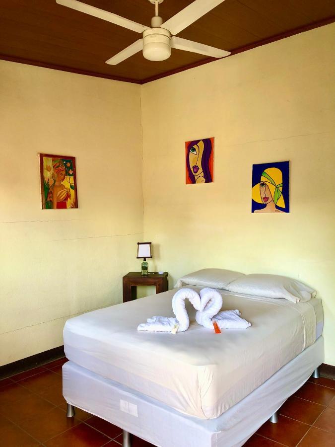 Casa Lula Leon Hostal Екстериор снимка