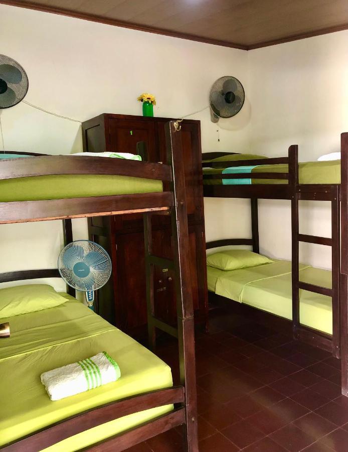 Casa Lula Leon Hostal Екстериор снимка