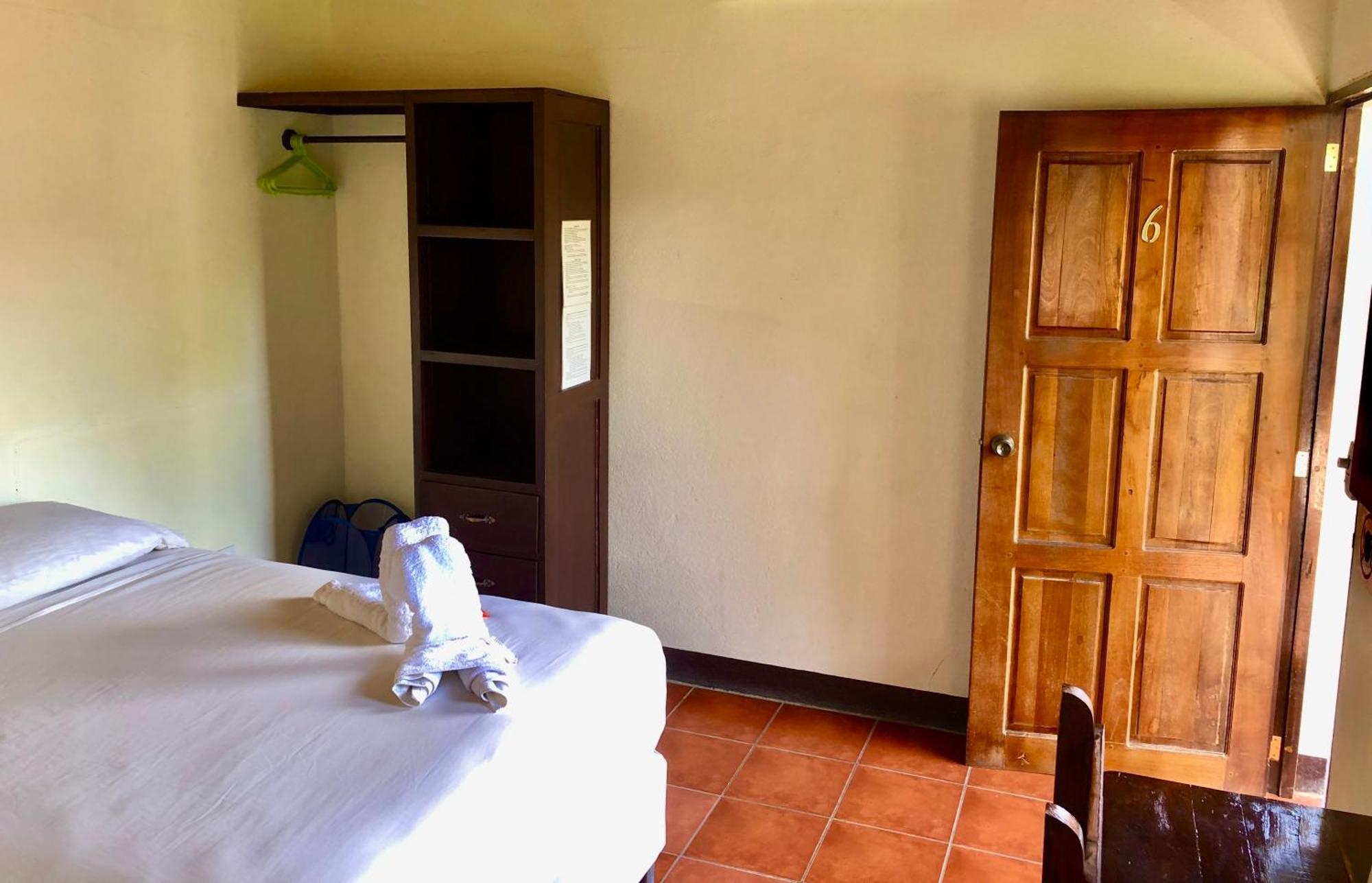 Casa Lula Leon Hostal Екстериор снимка