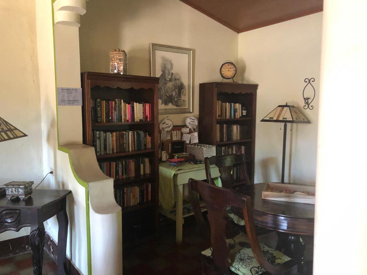 Casa Lula Leon Hostal Екстериор снимка