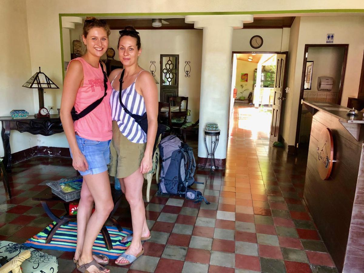 Casa Lula Leon Hostal Екстериор снимка